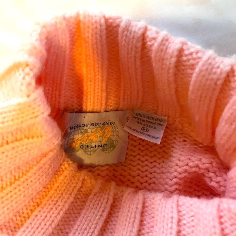 Limited RARE upside down vintage tag, M great condition bubblegum pink sweater C